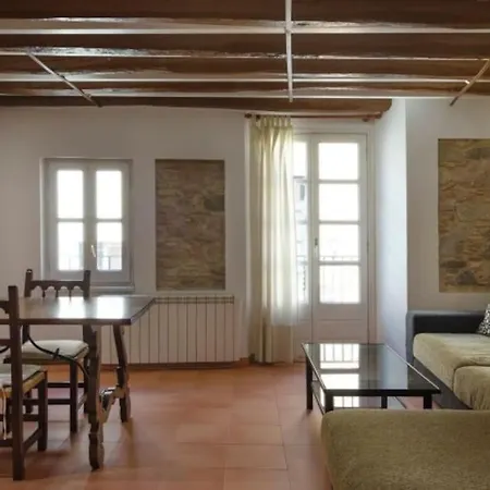 Practico Apartamento En El Casco Antiguo De Apartment
